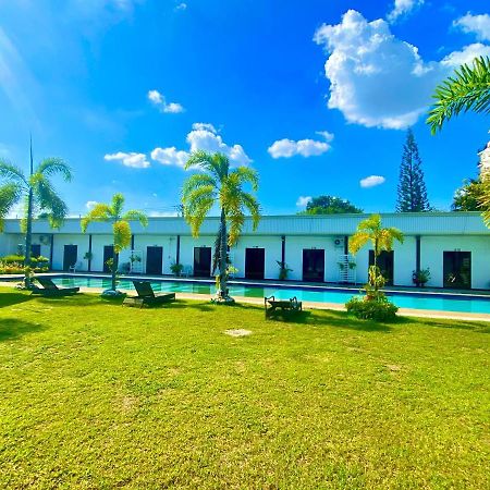 Ogh Resort Hotel Angeles Bagian luar foto