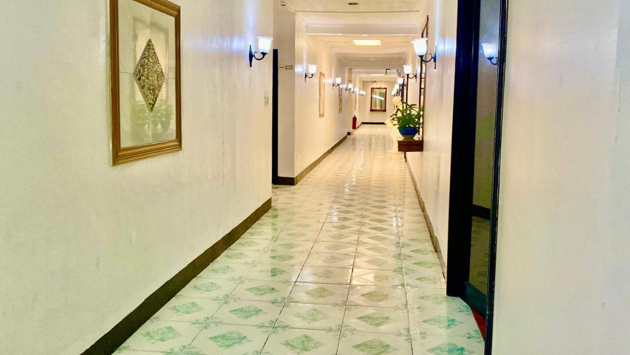 Ogh Resort Hotel Angeles Bagian luar foto